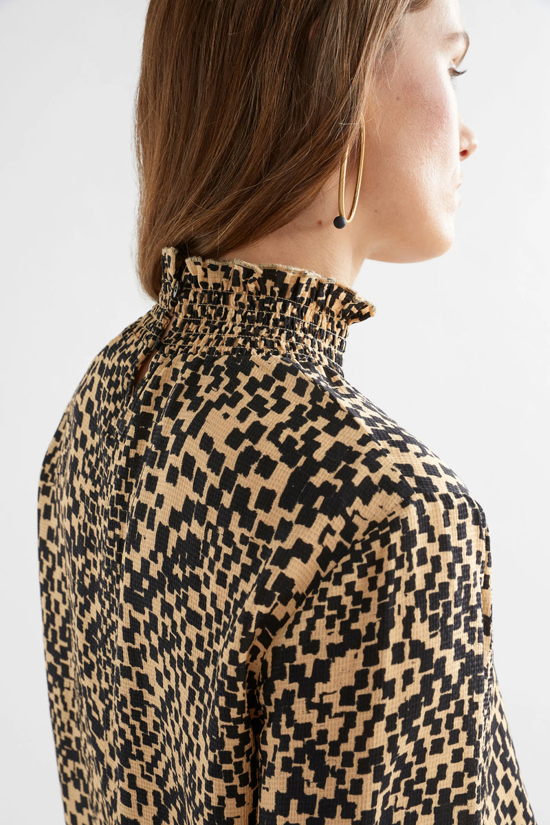 Elk Veda Turtleneck - Gold/Beige
