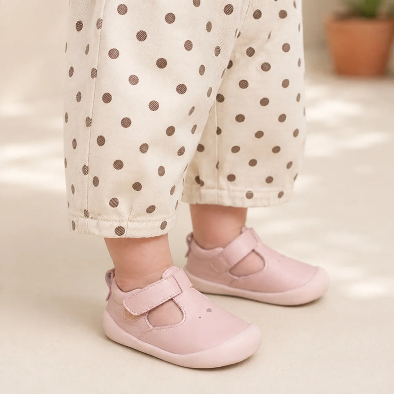 Pretty Brave Bobby - Blush Pearl