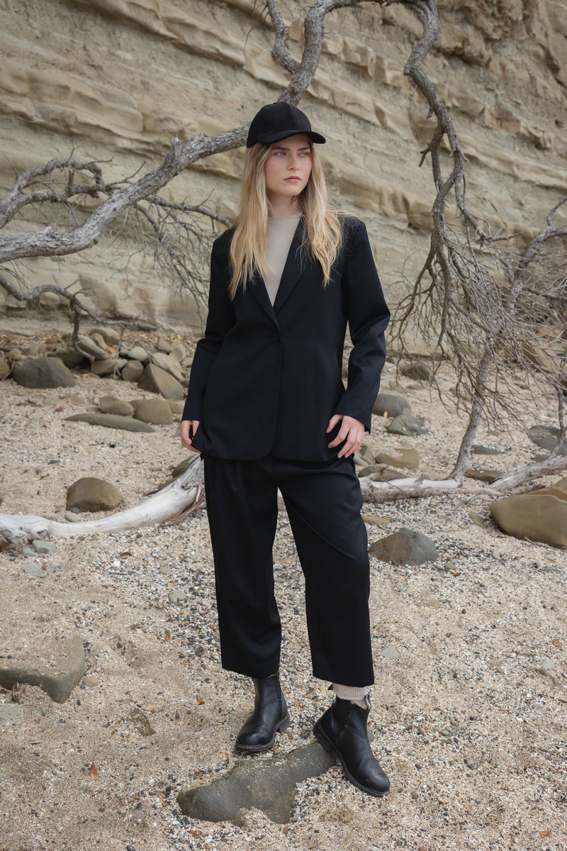 Sophie Pleated Pant -Black