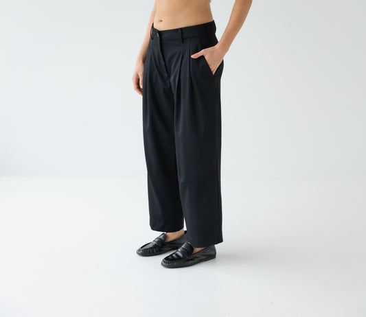 Sophie Pleated Pant -Black